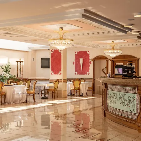 Palace - Alihotels Hotell 4*