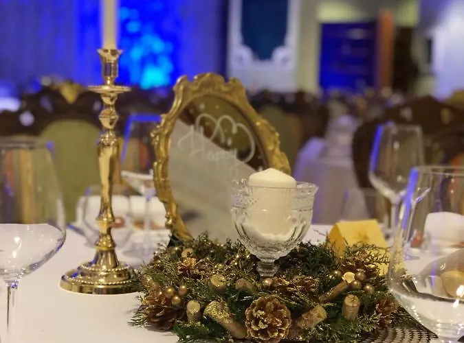 Отель Palace - Alihotels