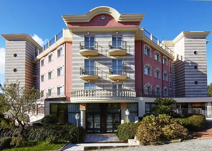 Palace - Alihotels 4* Сан-Джованни-Ротондо