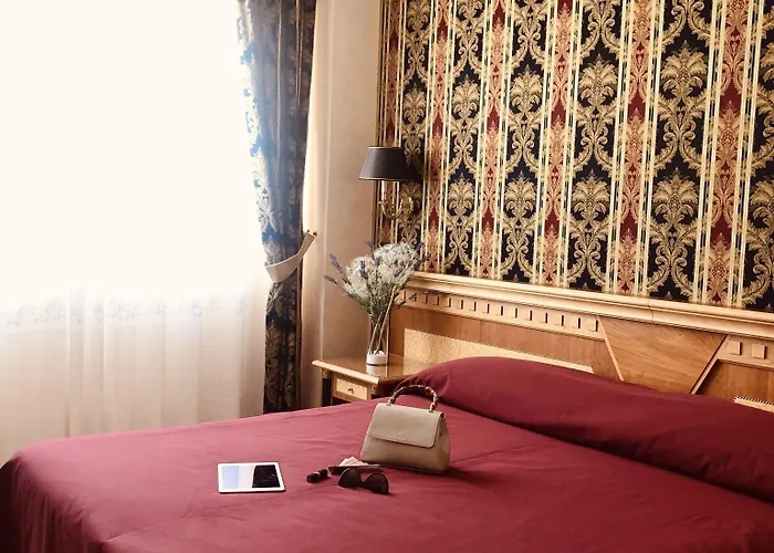 Palace - Alihotels Отель 4*