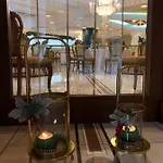 Ali - Palace