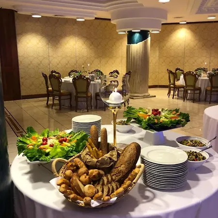 Ali - Palace Hotel