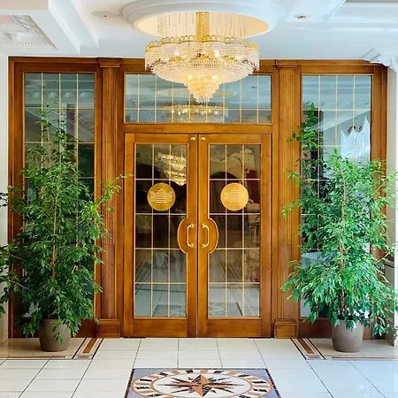 Hotell Palace - Alihotels 4*