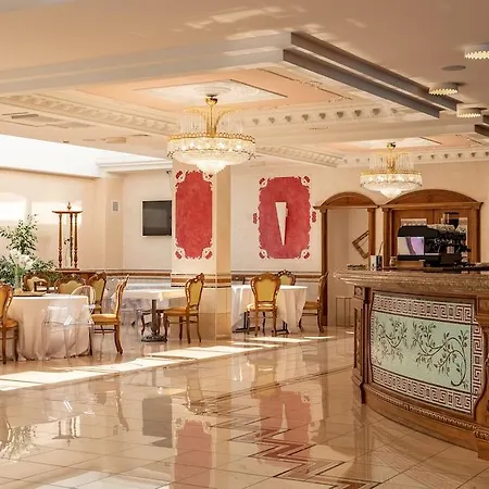 호텔 Palace - Alihotels 4*