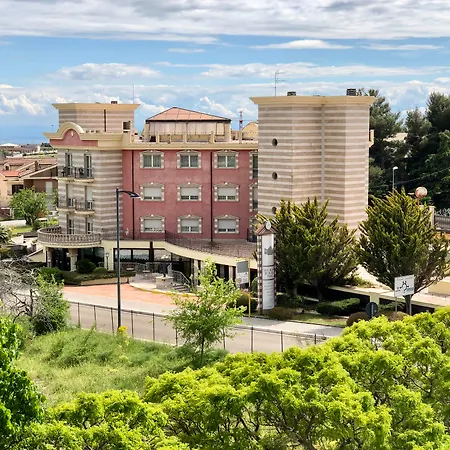 Hotel Palace - Alihotels