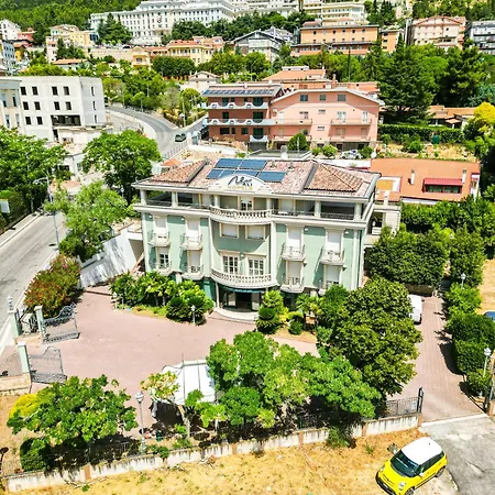 Ali - Palace Hotel 4*