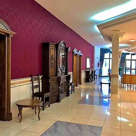 Ali - Palace Hotel 4*